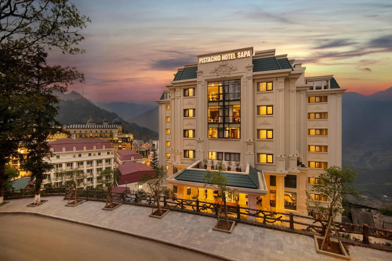 Pistachio Hotel Sapa nhìn từ xa đẹp lộng lẫy