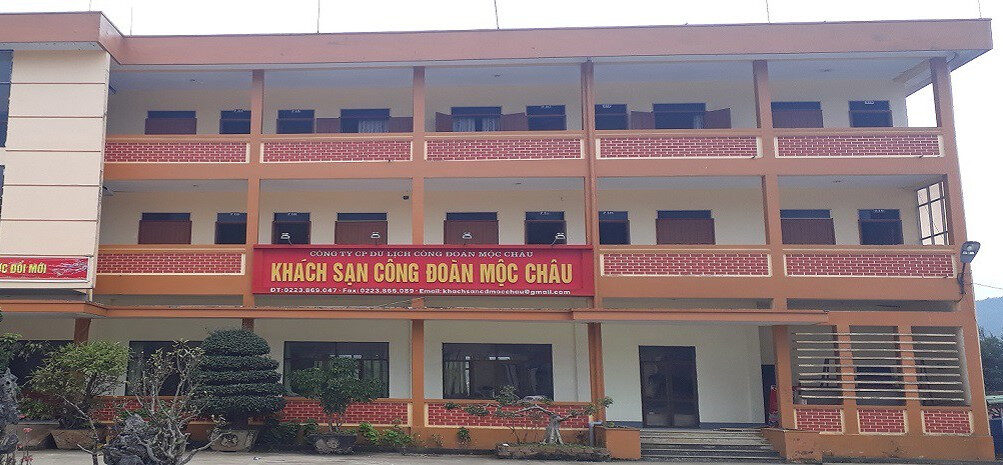 Quang cảnh bên ngoài Khách sạn Công Đoàn Mộc Châu