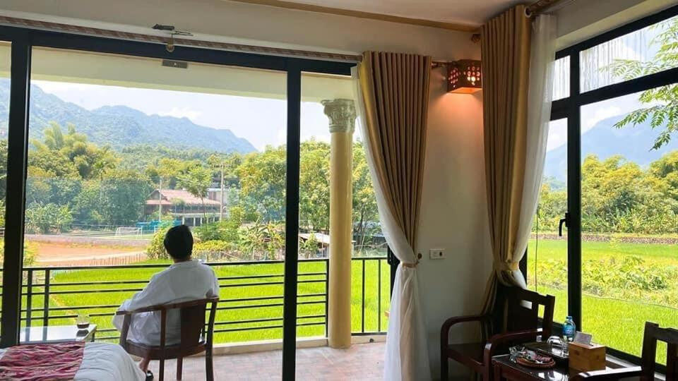 Suite view đẹp mở ra thung lũng Mai Châu