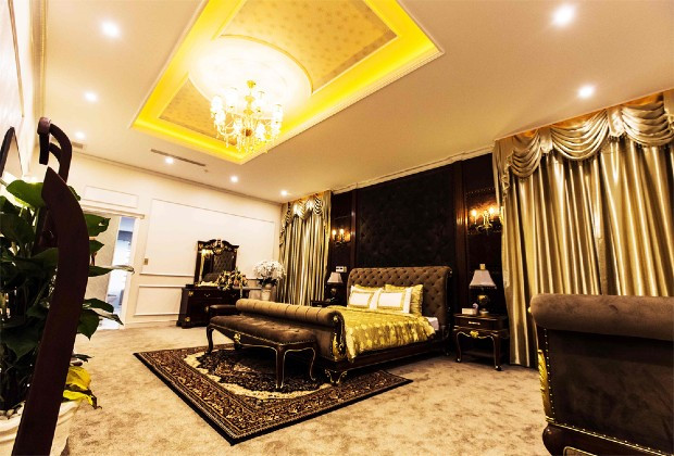 Phòng ngủ Royal Suite