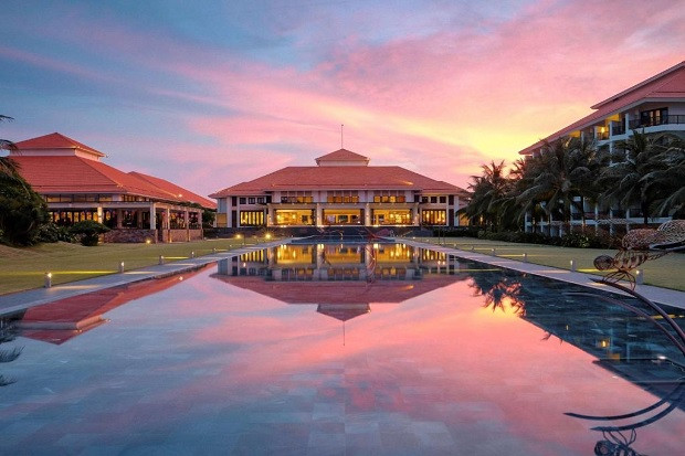 Pullman Đà Nẵng Beach Resort - Khách sạn Bà Nà Hills