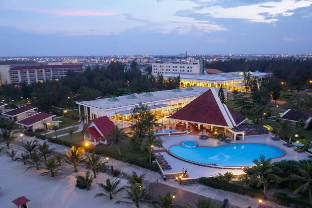 Sandy Beach Non Nước Resort - Resort Đà Nẵng