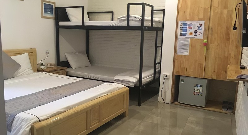 Shark Homestay - Bed in 6-bed female dormitory room