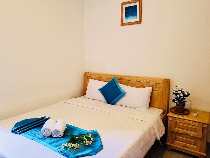 Shark Homestay - Deluxe Double room