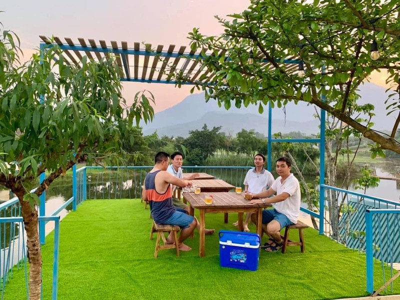 Tiệc BBQ vui vẻ tại Homestay Tochi Ba Vì