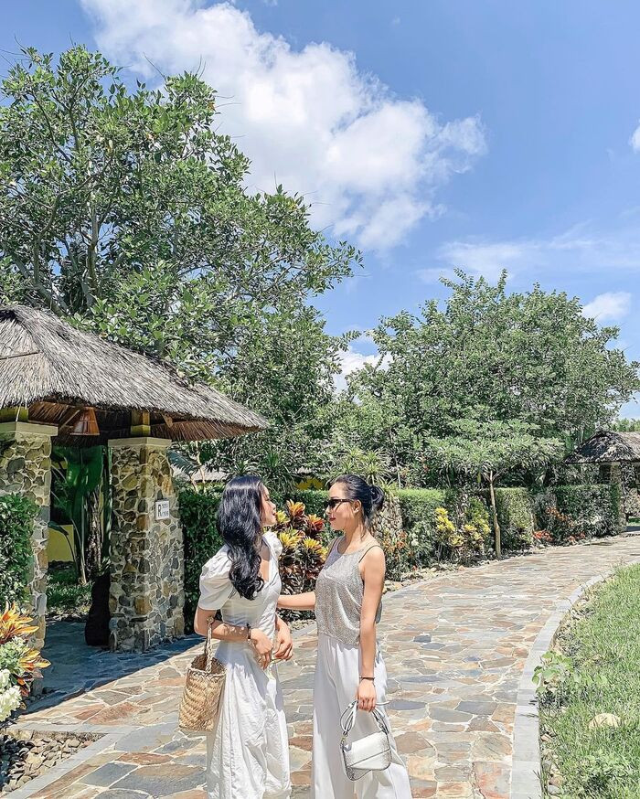 Dạo bước giữa khung cảnh làng quê thu nhỏ tại Serena Resort Kim Bôi thanh bình, an yên