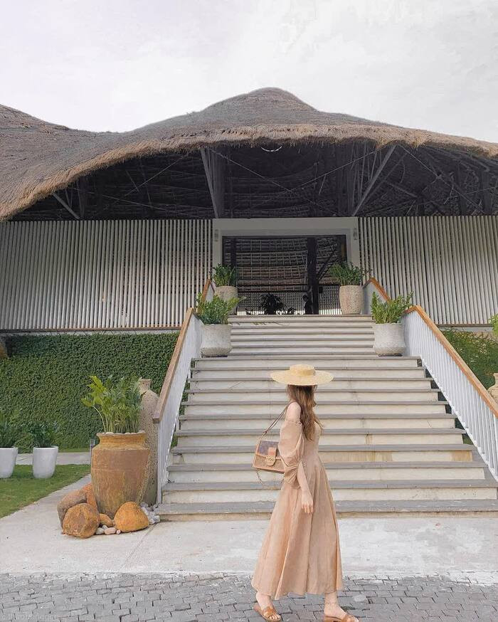 Điểm danh các khách sạn ở Quy Nhơn gần biển dành cho team đam mê trải nghiệm các hoạt động giải trí sôi nổi