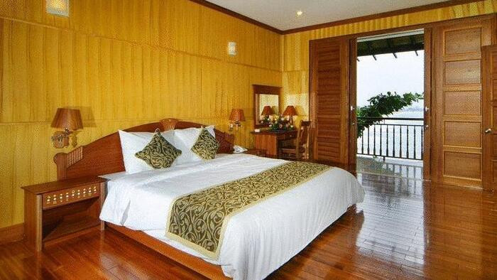 Hòa mình vào không gian biển thơ mộng, trong lành tại Royal Hotel And Healthcare Resort Quy Nhơn