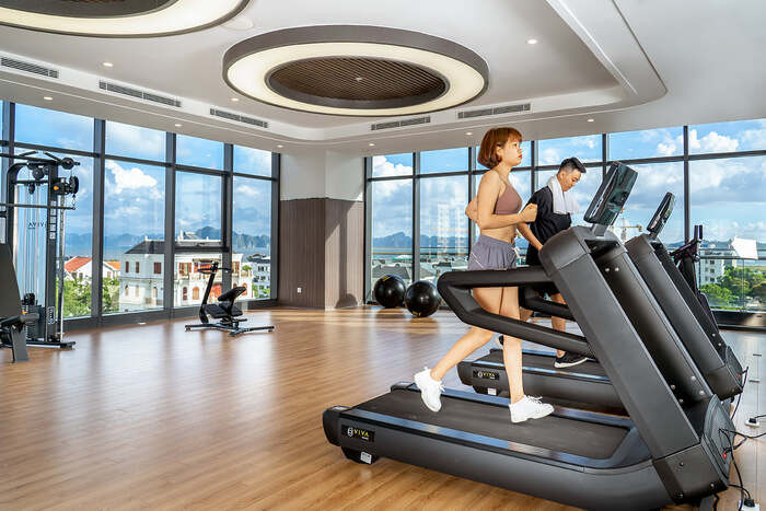 Khám phá nét đẹp quyến rũ nơi vịnh kỳ quan tại khách sạn Phát Linh Hạ Long tọa lạc trên đại lộ Marine
