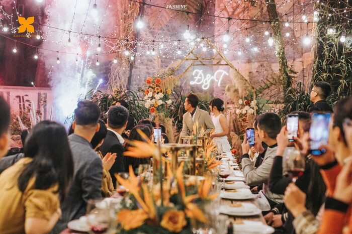 Ngắm nhìn toàn cảnh núi Fansipan và thung lũng Mường Hoa đẹp như tranh vẽ từ khách sạn Sapa Charm