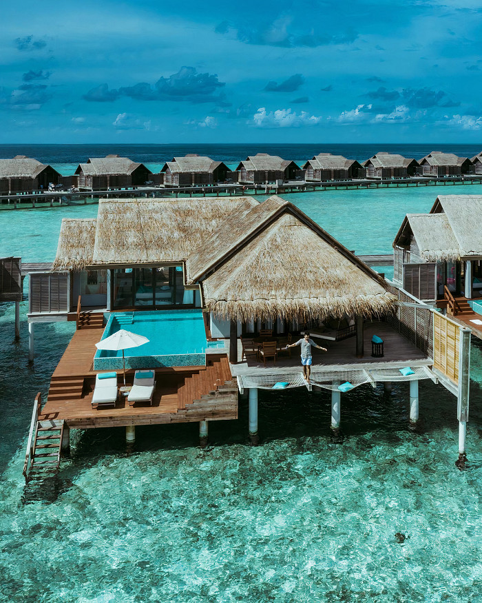Nghỉ dưỡng xa hoa ở &#8216;thiên đường biển xanh&#8217; Maldives