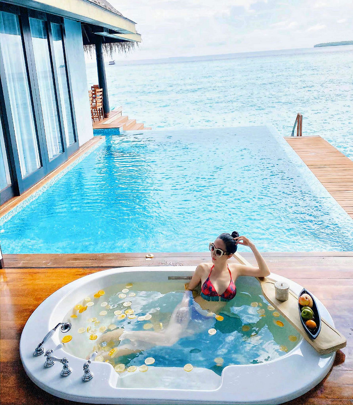 Nghỉ dưỡng xa hoa ở &#8216;thiên đường biển xanh&#8217; Maldives