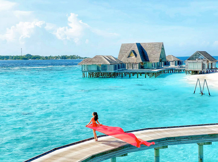 Nghỉ dưỡng xa hoa ở &#8216;thiên đường biển xanh&#8217; Maldives