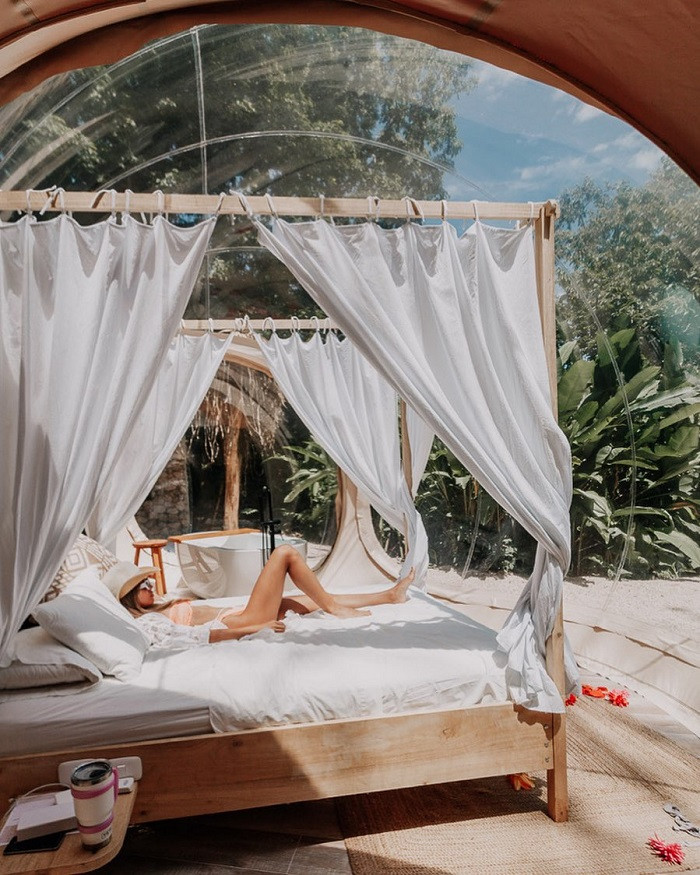 Ngủ dưới bầu trời đầy sao tại Satori Bubbles Hotel, khách sạn bong bóng nổi tiếng Costa Rica