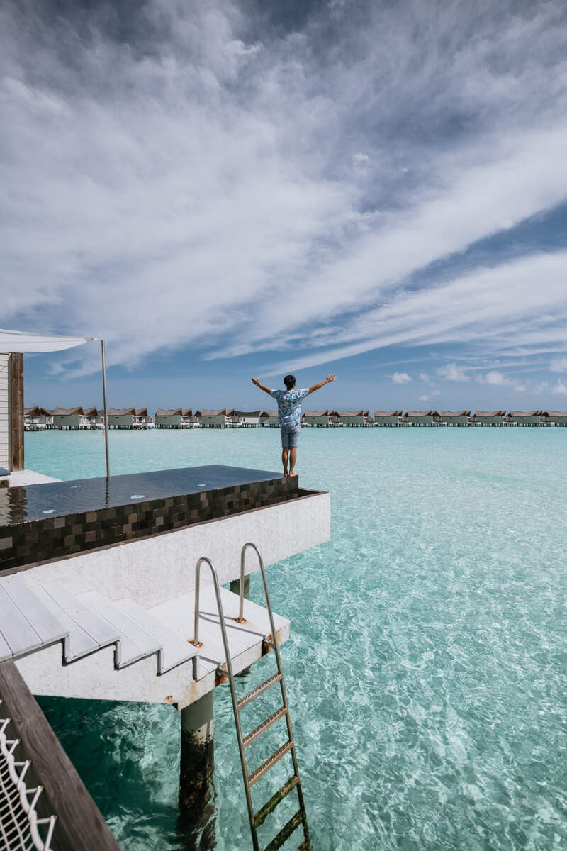 Review kỳ nghỉ Maldives ở resort Movenpick Kuredhivaru 5 sao siêu mới