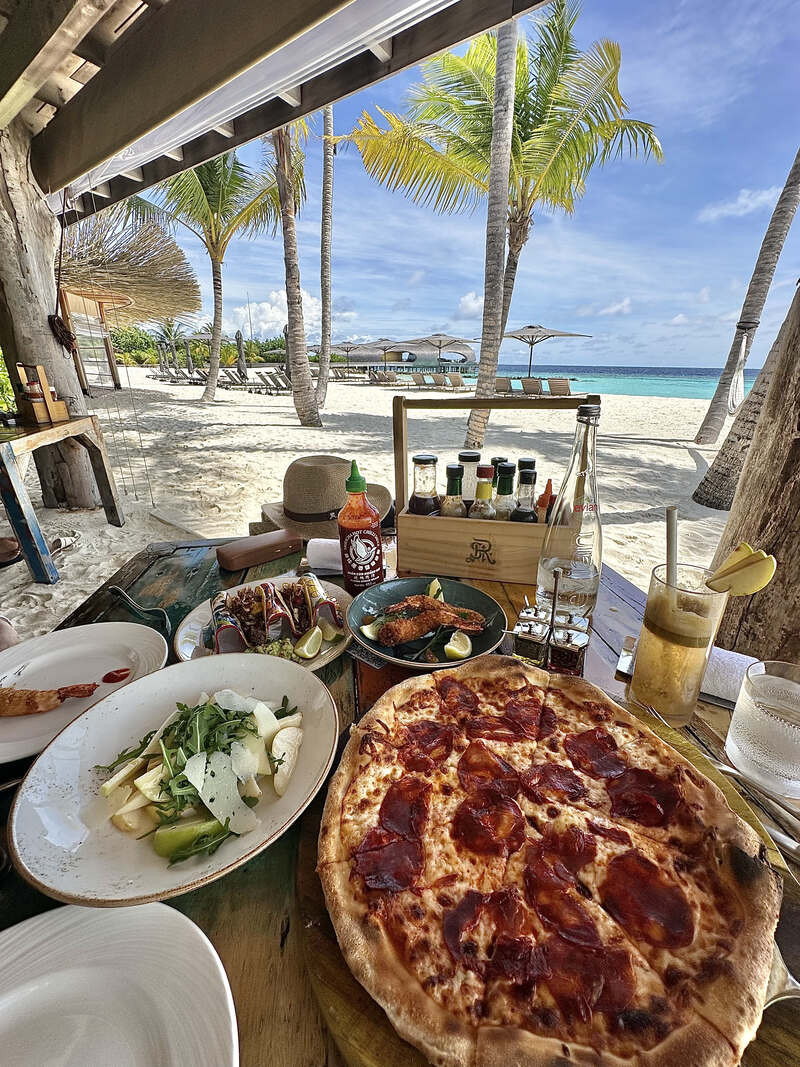 Review kỳ nghỉ ở resort St. Regis Vommuli Maldives đẳng cấp Ultra Luxury