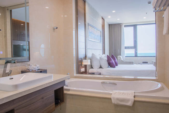 Rosamia Đà Nẵng Hotel – Đẳng cấp khách sạn 5 sao sang-xịn-mịn tọa lạc nơi trung tâm thành phố