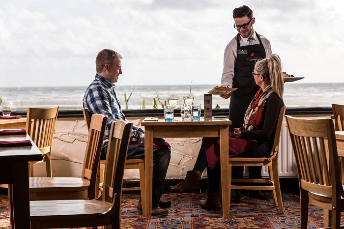 Slieve Donard Resort and Spa, lâu đài lãng mạn phù hợp cho cả gia đình ở Newcastle