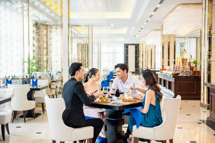Tận hưởng chuyến du lịch mùa hè tại điểm nghỉ dưỡng 5 sao tiêu chuẩn quốc tế đẳng cấp – Khách sạn Vinpearl Tây Ninh