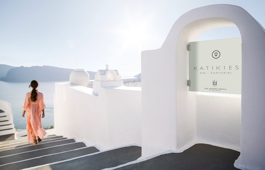 Top 6 khách sạn sang trọng đẹp nhất ở Santorini