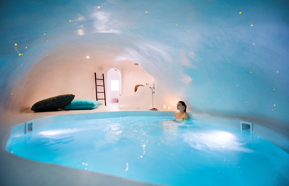 Top 6 khách sạn sang trọng đẹp nhất ở Santorini