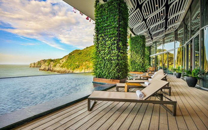 Trải nghiệm nghỉ dưỡng tại khách sạn Flamingo Cát Bà – Đẳng cấp resort 5*