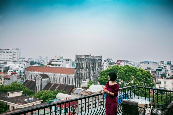 Trải nghiệm nghỉ dưỡng tuyệt vời trong bầu không khí nội thành sôi động, nhộn nhịp tại 5 khách sạn gần hồ Hoàn Kiếm