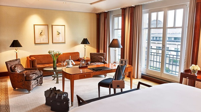 Vẻ đẹp vượt thời gian của khách sạn Adlon Kempinski, một huyền thoại trong trái tim nước Đức